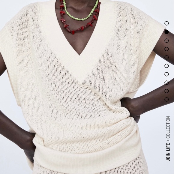 Zara Sweaters - ZARA-NWT ecru v-neck vest